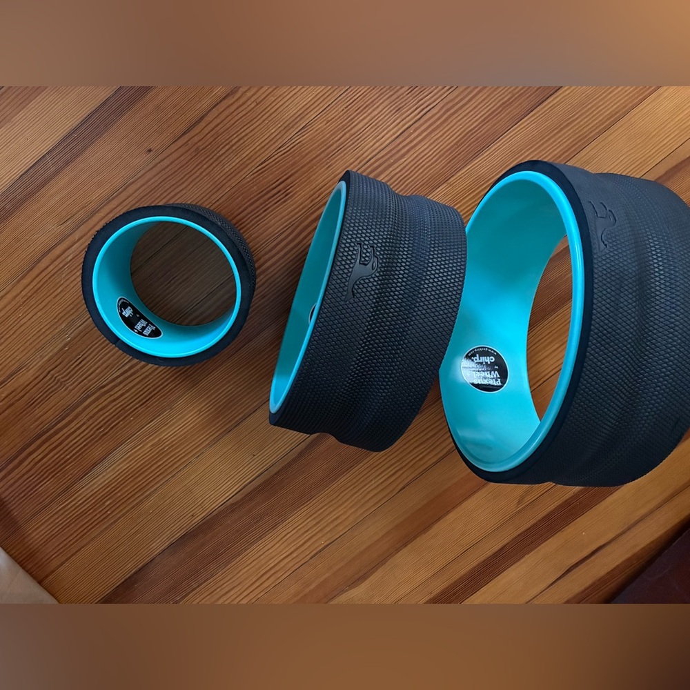 Yoga Wheel Set with Blue Interior